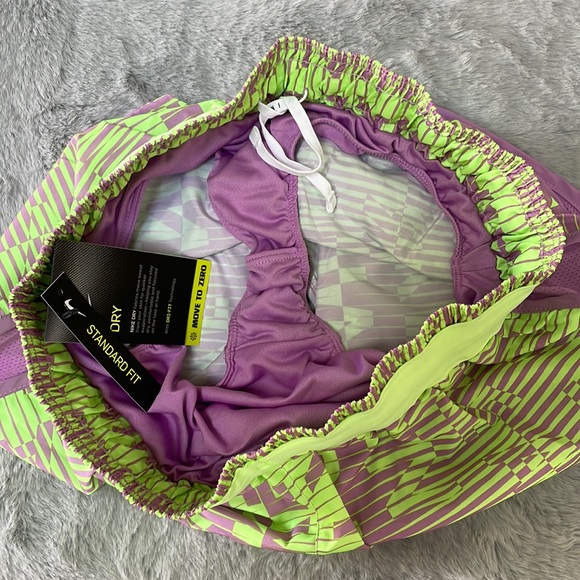 Nike Running Shorts - Picture 6 of 6